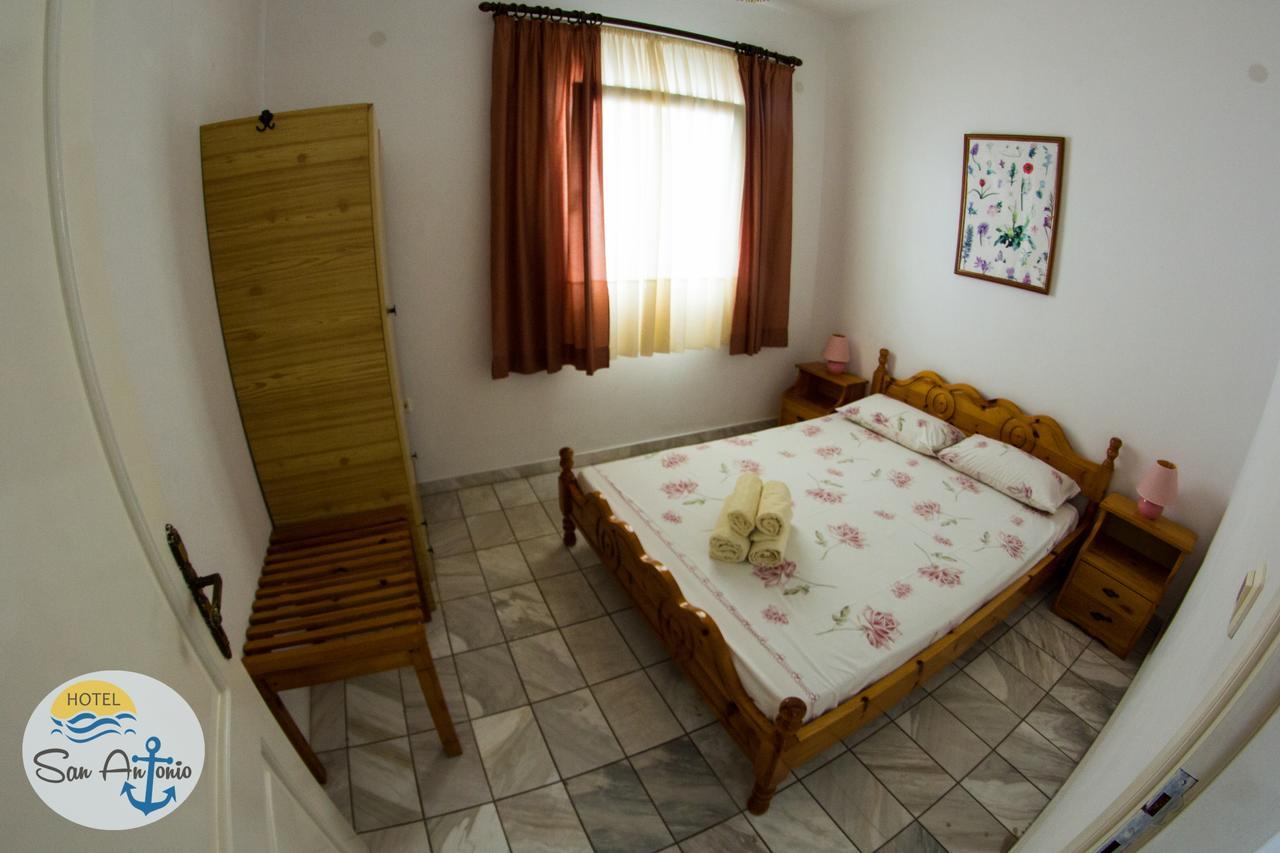 San Antonio Hotel & Apartments Megáli Ámosz Kültér fotó
